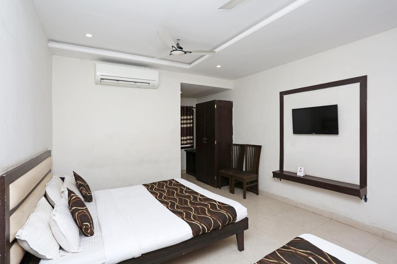 Oyo 6359 Hotel Mezbaan Regency Rāipur Pokój zdjęcie